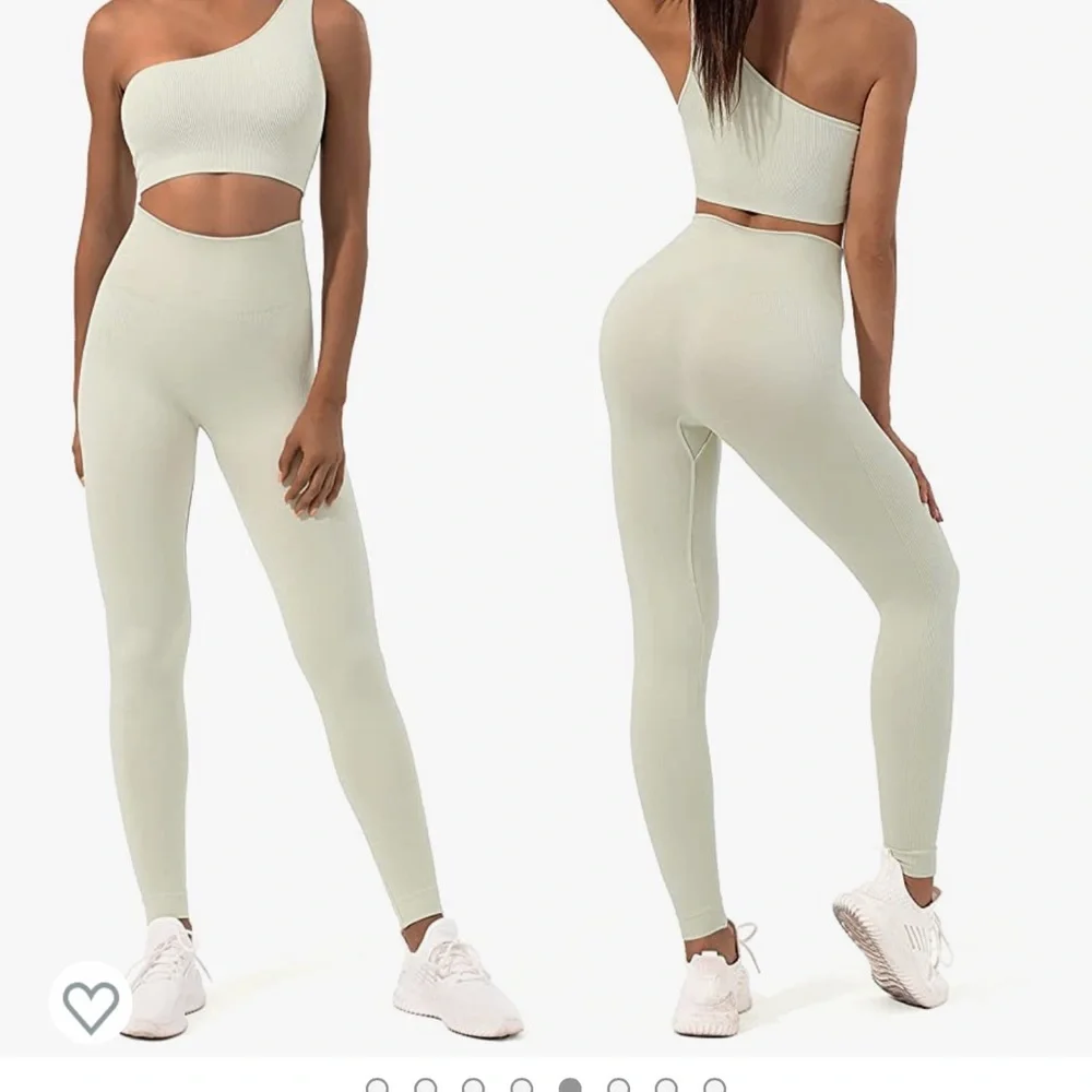 Matching workout set - Picture 2 of 5